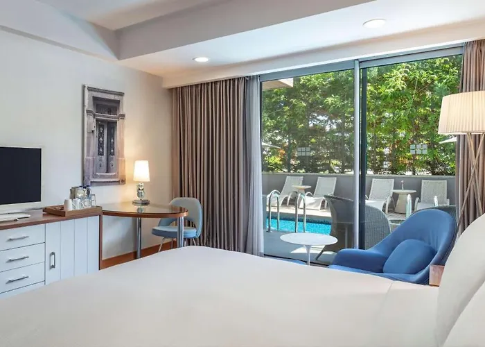 Doubletree By Hilton Hotel Kusadasi