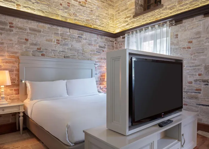 Szálloda Doubletree By Hilton Kusadası