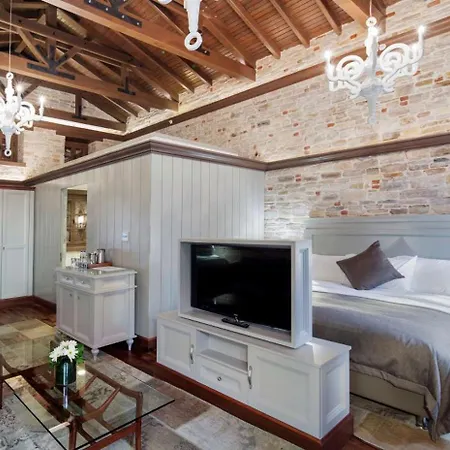 Ξενοδοχείο Doubletree By Hilton Κουσάντασι