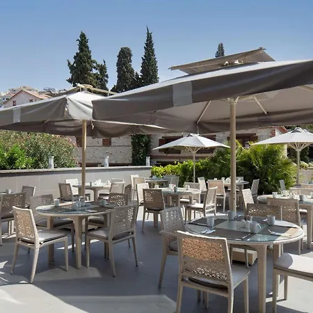 Szálloda Doubletree By Hilton Kusadası