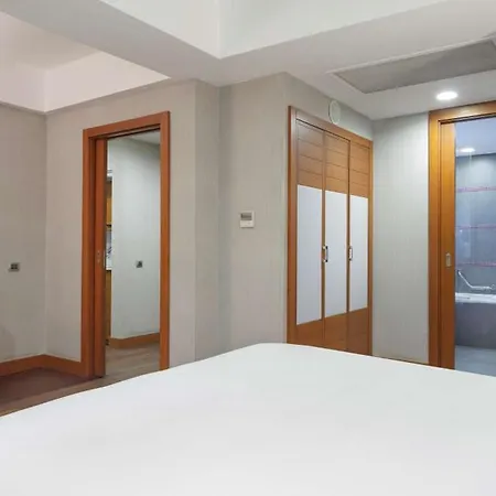 Doubletree By Hilton Κουσάντασι