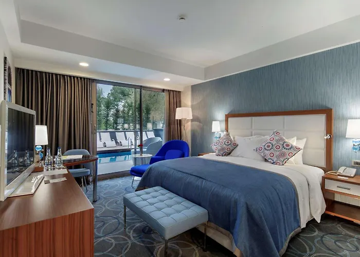 Doubletree By Hilton Hotel Kuşadası