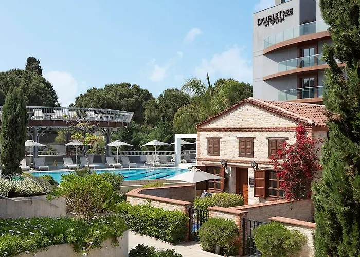 Hotel Doubletree By Hilton Kusadası