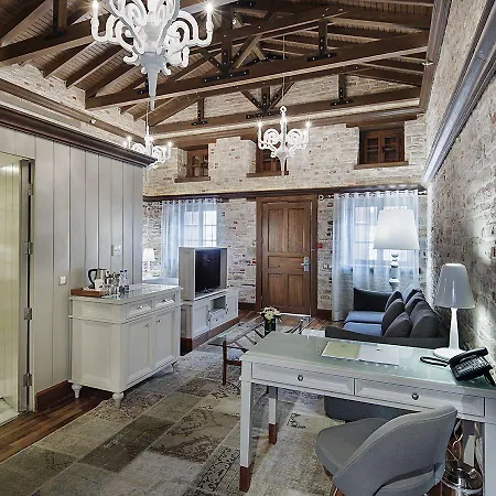 Doubletree By Hilton Отель