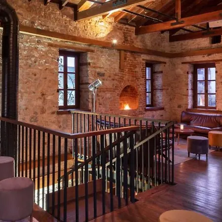 دبل تري باي هيلتون كوساداسي فندق كوشاداسيه