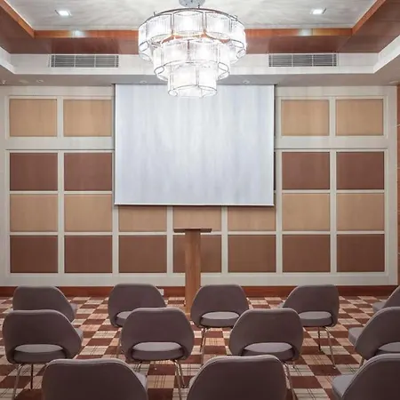 Doubletree By Hilton Отель 4*