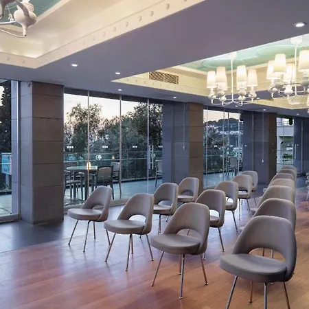 Отель Doubletree By Hilton Кушадасы