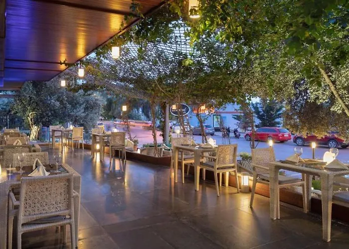 Hotel Doubletree By Hilton Kusadası