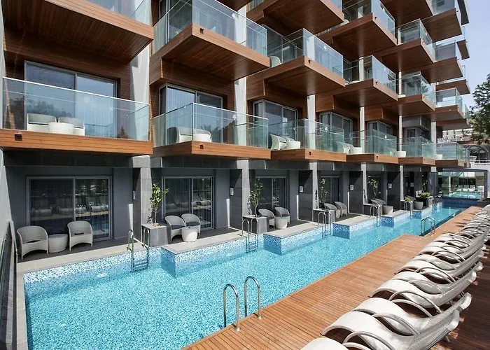 Doubletree By Hilton Kusadası