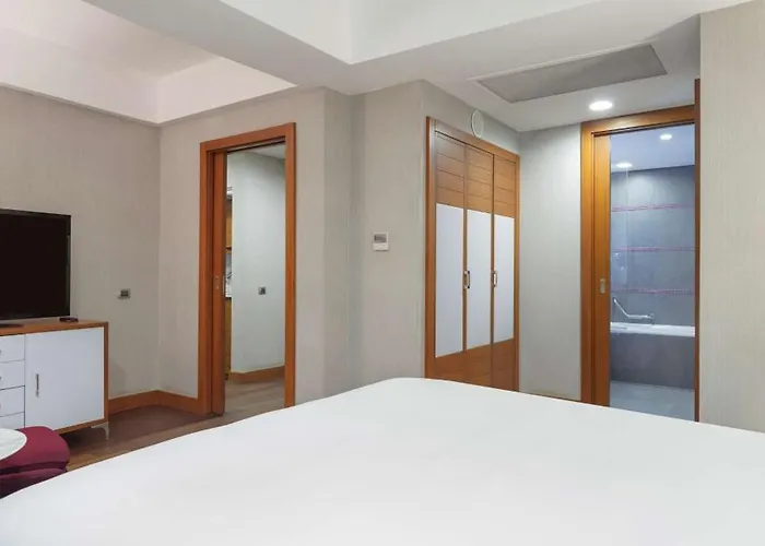 Doubletree By Hilton Kusadası