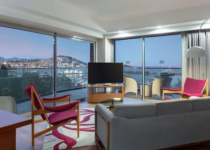 Doubletree By Hilton Kusadası