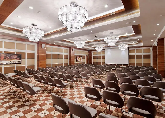 Doubletree By Hilton Kusadasi