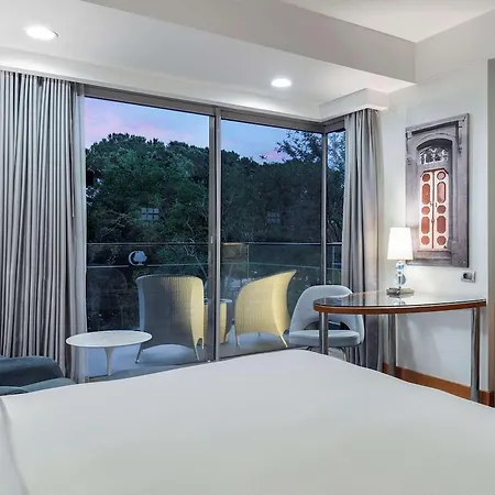 Doubletree By Hilton Kusadasi